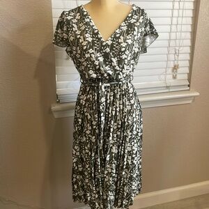 Green and white floral print dress